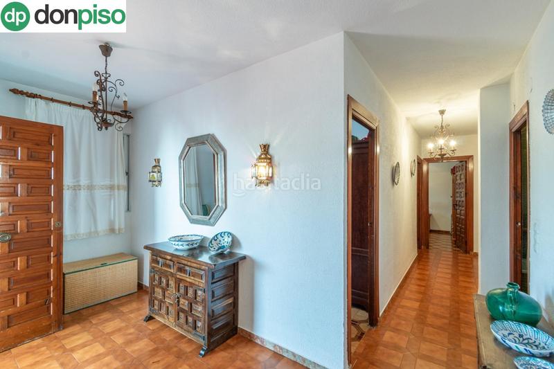 Foto 20792995-2bc1-4533-915c-c4d66bf23252. Chalet preciosa casa con piscina privada en urbanización molino alto en Huétor de Santillán