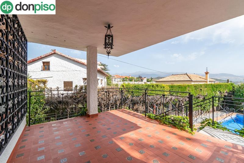 Foto 3afbec0e-80bd-4ba1-90d8-450b4b7bfa0e. Chalet preciosa casa con piscina privada en urbanización molino alto en Huétor de Santillán