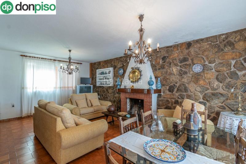 Foto 45ee6b85-aa56-45fc-a2b3-1ba5709ac971. Chalet preciosa casa con piscina privada en urbanización molino alto en Huétor de Santillán