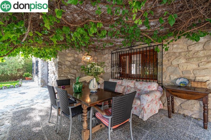 Foto 8864adc2-275c-46ea-8380-7cc3d301cd5f. Chalet preciosa casa con piscina privada en urbanización molino alto en Huétor de Santillán