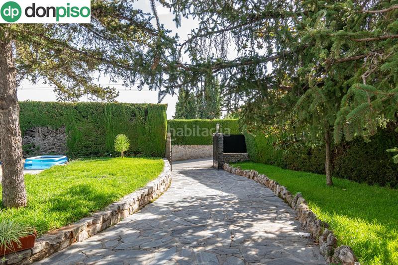 Foto 96bedea7-b78e-4344-b26e-c491d7647bae. Chalet preciosa casa con piscina privada en urbanización molino alto en Huétor de Santillán