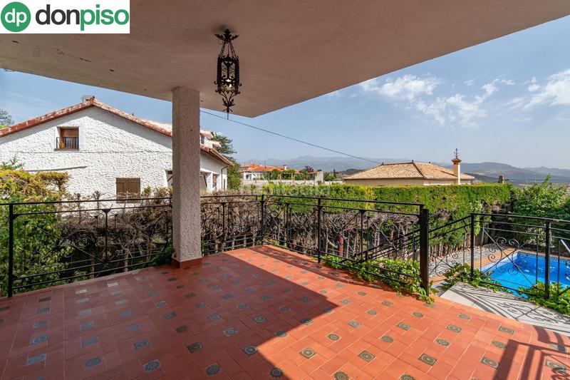 Foto bd91c33c-3f56-433c-85e1-654db4ade631. Chalet preciosa casa con piscina privada en urbanización molino alto en Huétor de Santillán