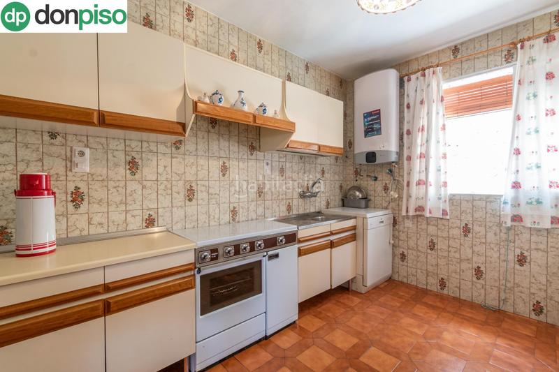Foto e59149ac-eaea-4bc9-96ca-3f46b1efe23a. Chalet preciosa casa con piscina privada en urbanización molino alto en Huétor de Santillán