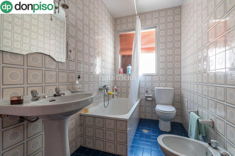Foto f9db8172-6d90-43d9-81f4-f85ddc68d1ed. Chalet preciosa casa con piscina privada en urbanización molino alto en Huétor de Santillán