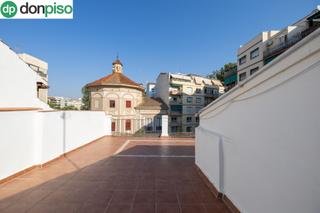 Edifici  Plaza campillo bajo. Impresionante edificio en pleno centro de granada!