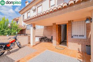 Haus  Calle de tulipán. Amplia casa en pulianas, ideal para entrar a vivir