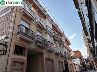 Piso  Calle real. Centro maracena cerca del metro. 3 dormitorios y 2 baños