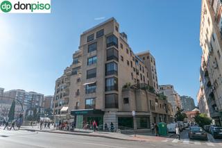 Appartement à Calle ribera genil 1. Oportunidad única en el centro de granada