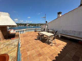 Gebäude in Tanques del Carme-Fort de l´Eau. Edificio con local comercial en el puerto de mahon