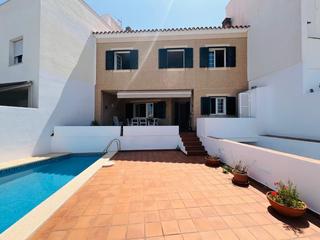 Maison dans Dalt Sant Joan-Plaa Eivissa. Espectacular casa con piscina y garaje en mahn