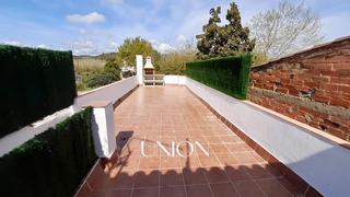 Maison jumelée à Sant Joan - Vilarromà. Casa de pueblo cerca del centro