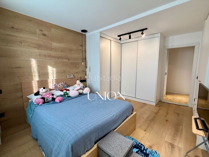 Foto e9d661e1-3678-46c3-87ff-37499a65c20b. Duplex with heating in Calella