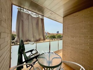 Miete Etagenwohnung in Avinguda Catalunya. Piso en alquiler con plaza de garaje privada