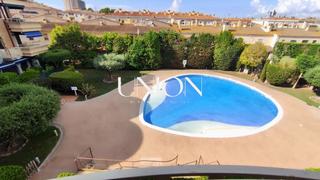 Attique à Avinguda Catalunya. Atico con piscina y garaje