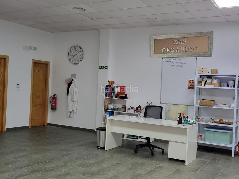 Foto 4b64c1e7-9adc-4b30-a46e-5ea75e292895. Local comercial a San Miguel de Salinas