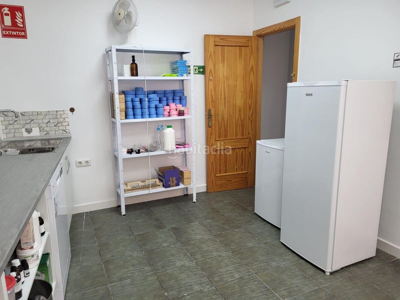 Foto b078c0de-1b54-49da-a8fc-48e98cc54201. Local comercial a San Miguel de Salinas