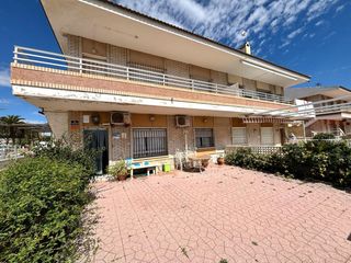 Casa bifamiliare  Calle calle pintor renoir. Espléndido planta baja en punta calera con vistas al mar  primer