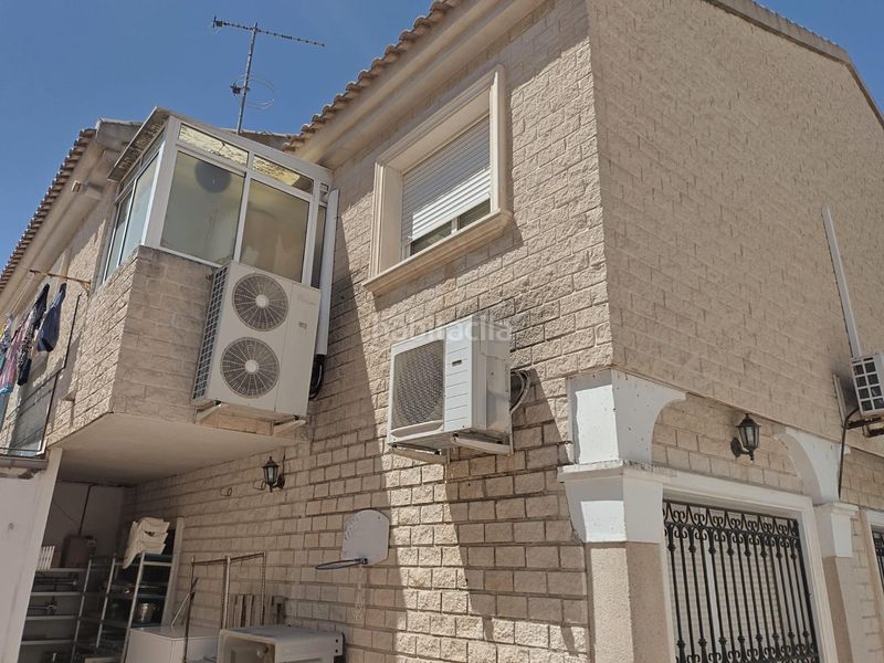 Foto 25303c85-8768-44b8-b07b-a94949f495e3. Casa aparellada amb calefacció aparcament a San Javier San Javier