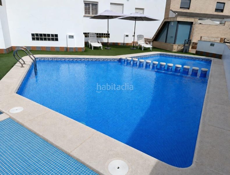Foto 5ff9e98f-e14d-46b2-944a-badac3ca9bb2. Casa adossada amb aparcament piscina a San Javier San Javier