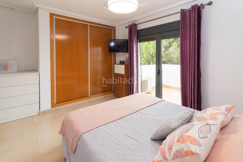 Foto c93634a6-732a-457f-9529-559df95bf693. Casa adossada amb aparcament piscina a San Javier San Javier