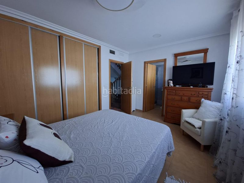 Foto b5e49ff8-e913-4a08-9b12-e77735bfa502. Casa adossada amb aparcament piscina a San Javier San Javier