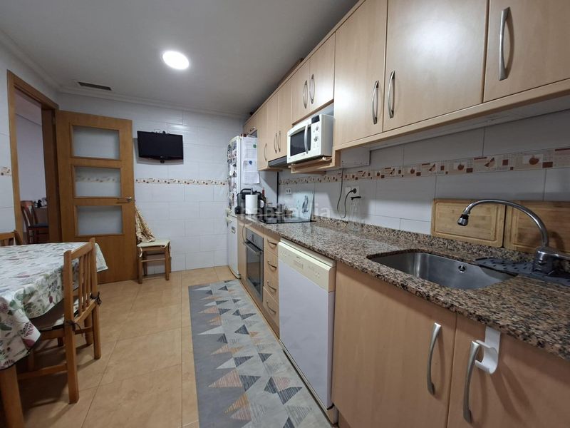 Foto c277d4b2-94c8-40e5-9477-e9bd33731cbf. Casa adossada amb aparcament piscina a San Javier San Javier