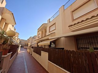 Maison jumelée  Calle calle monasterio de sigena. Impresionante adosado en san javier  ideal para familias