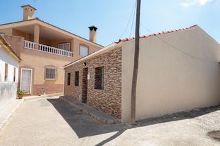 Alquiler Casa  Calle calle zahurdas. Amplia casa en planta baja en san miguel de salinas por 1250mes