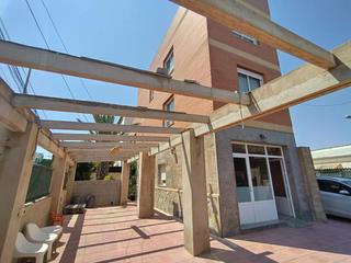 Xalet  Calle de maría asunta. Chalet independiente 3 plantas muy bien ubicado en torrevieja