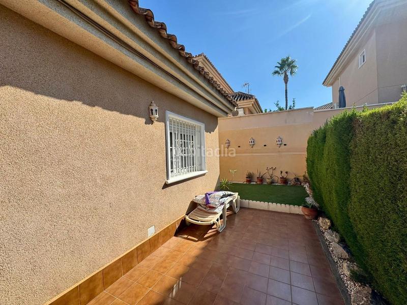 Foto 72cfe755-14a3-41ae-a2e0-d4954536482b. Chalet mit heizung parking pool in Punta Prima Orihuela