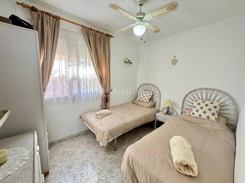 Foto b8c86074-bca5-4c6c-a24b-6976cc00a622. Chalet mit heizung parking pool in Punta Prima Orihuela