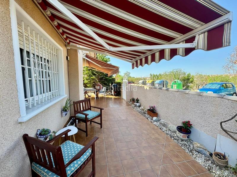 Foto d19f0ffd-26de-49a9-bd74-ed9152d9302b. Chalet mit heizung parking pool in Punta Prima Orihuela