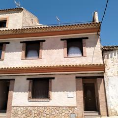 Casa adossada a Calle el bonillo 36. ?? casa nueva en “las pistas” – munera