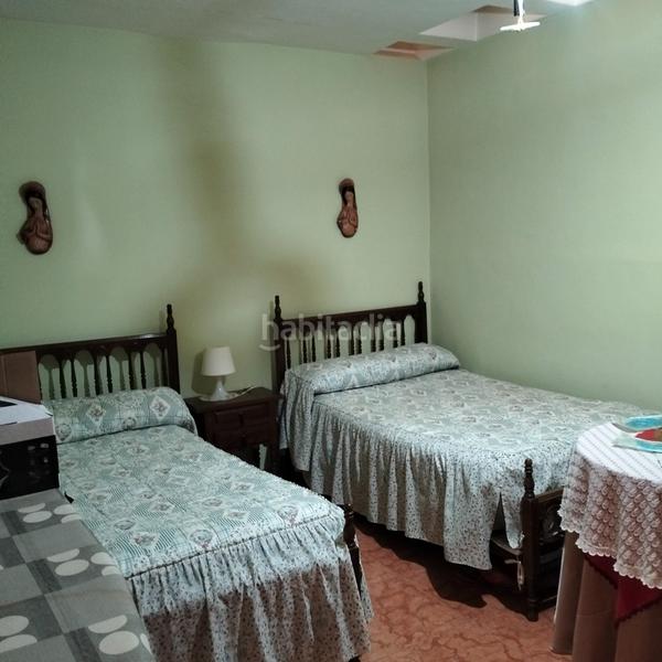 Foto 3f025c33-d42e-493e-a79f-6976f550db30. Casa amb xemeneia aparcament a Munera