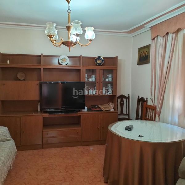 Foto 59c74660-25c2-4131-9abd-8e61304f3d78. Casa amb xemeneia aparcament a Munera