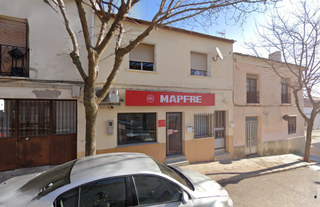 Casa a Calle don josé martínez calero 6. Casa familiar y local comercial