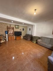 Casa in Munera. ?? casa con gran patio en munera – espacio, luz y posibilidades