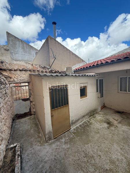 Foto a7bbe6f5-3f36-45e5-b56f-584f8a916216. Casa amb xemeneia a Bonillo (El)