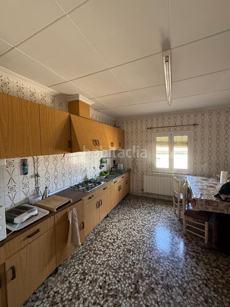 Foto 12902d4a-3a34-4622-b99a-7e4f09971e0a. Casa amb xemeneia calefacció aparcament a Munera