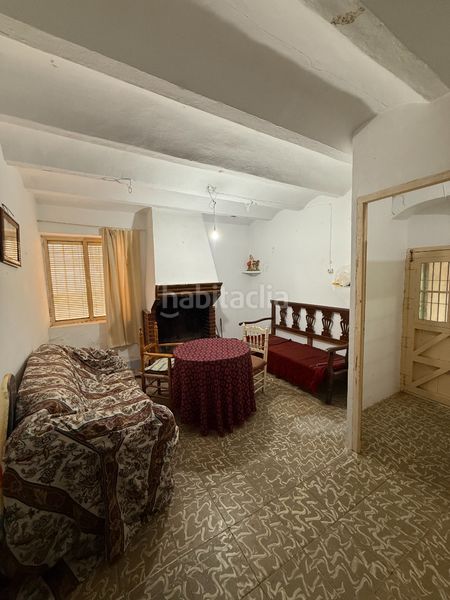 Foto 7959d594-ac71-41b4-80fe-29ddda65b0c4. Casa amb xemeneia calefacció aparcament a Munera