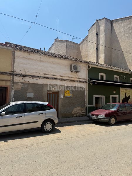Foto ad5df1e9-c22f-433f-89ad-b7bb234de81e. Casa a calle mayor 62 a Munera