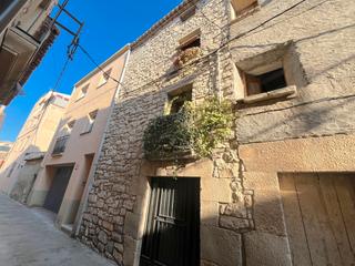 Maison  Carrer arbeca. Casa i magatzem annex a belianes.