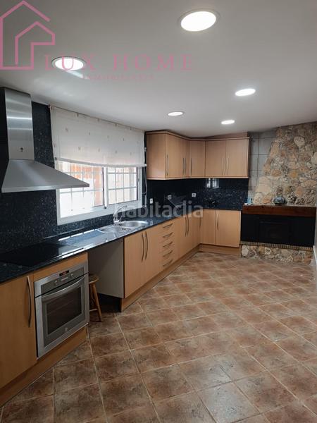 Foto 4729467e-df1f-4d66-92da-79e12ff0de08. Casa adossada amb calefacció a Polinyà