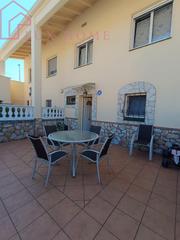 Reihenhaus in Polinyà. Casa adosada totalmente reformada