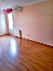 Appartement à Santa Perpètua de Mogoda. Amplio piso en santa perpetua de mogoda, zona creueta  oportunid