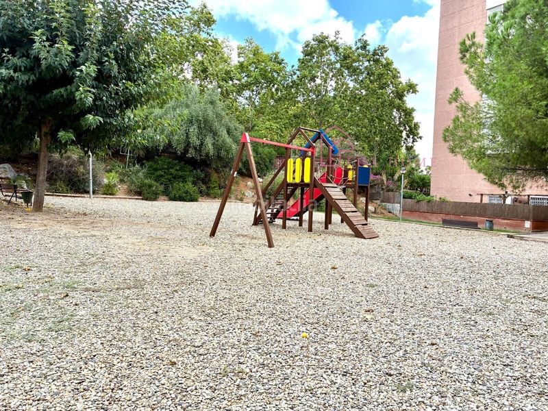 Foto 06c288d6-566b-48eb-b533-7e749076ff34. Planta baixa amb calefacció piscina a Muntanyeta Castelldefels