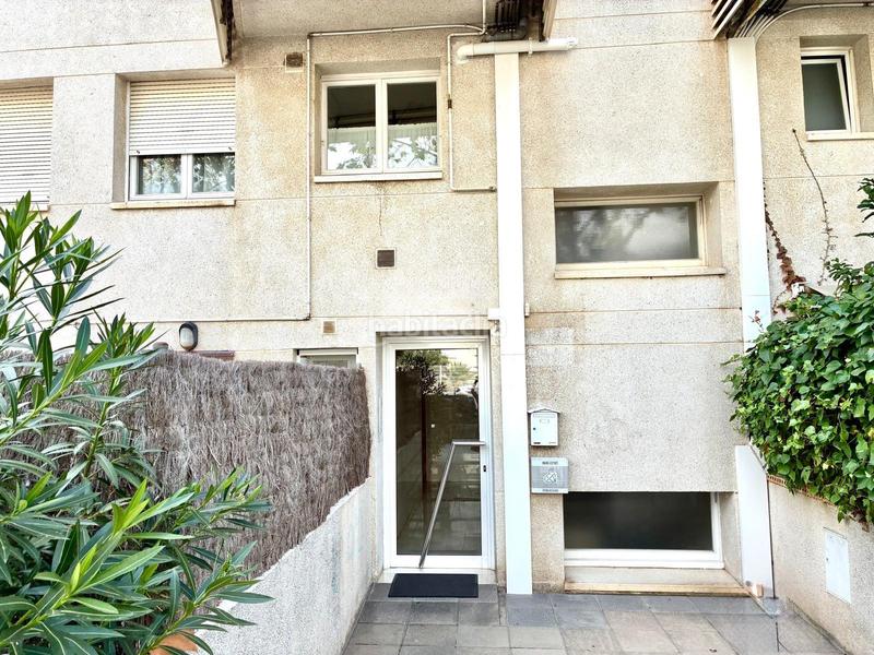 Foto 442165c1-6546-42c7-9772-67d31378eec7. Planta baja bajos duplex en Muntanyeta Castelldefels