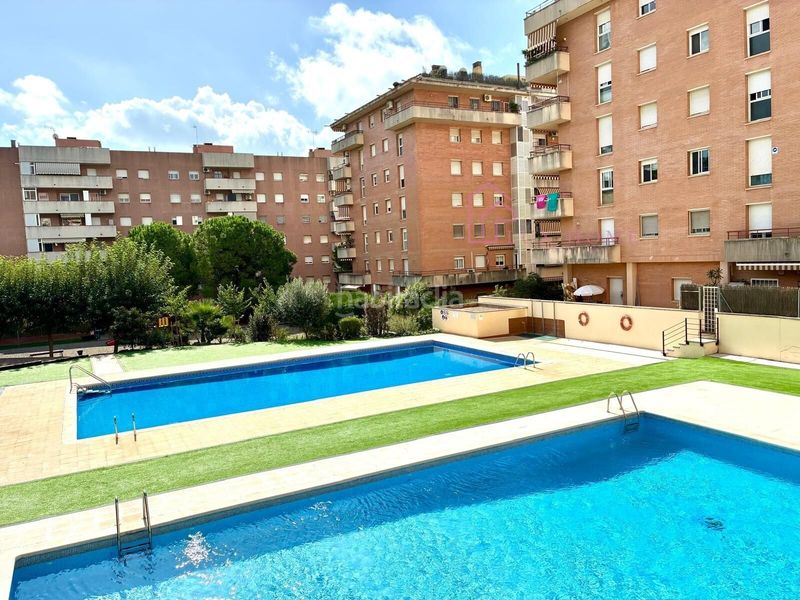 Foto b5141228-549a-4ba4-b671-4f7714e7c031. Planta baixa amb calefacció piscina a Muntanyeta Castelldefels