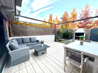 Casa adossada a Santa Perpètua de Mogoda. Casa en valleslona  santa perpetua