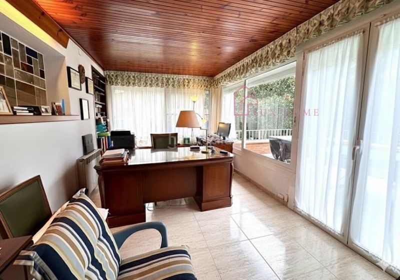 Foto 0ab1ecc1-aca7-47a3-8e42-e93a57d1535d. Chalet casa en Vilanova del Vallès